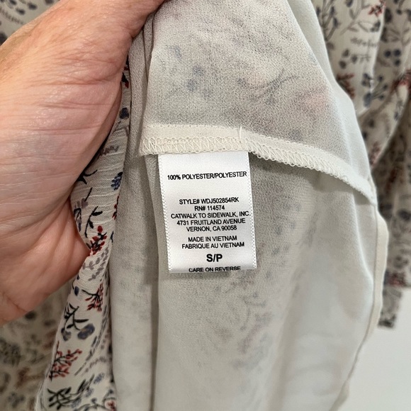 PLEIONE floral boho prairie bell sleeve v-neck blouse size small - Picture 5 of 10